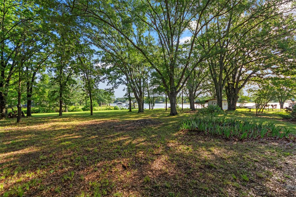 1805 Beavers Point Bonham, TX 75418 - Photo 27 of 39