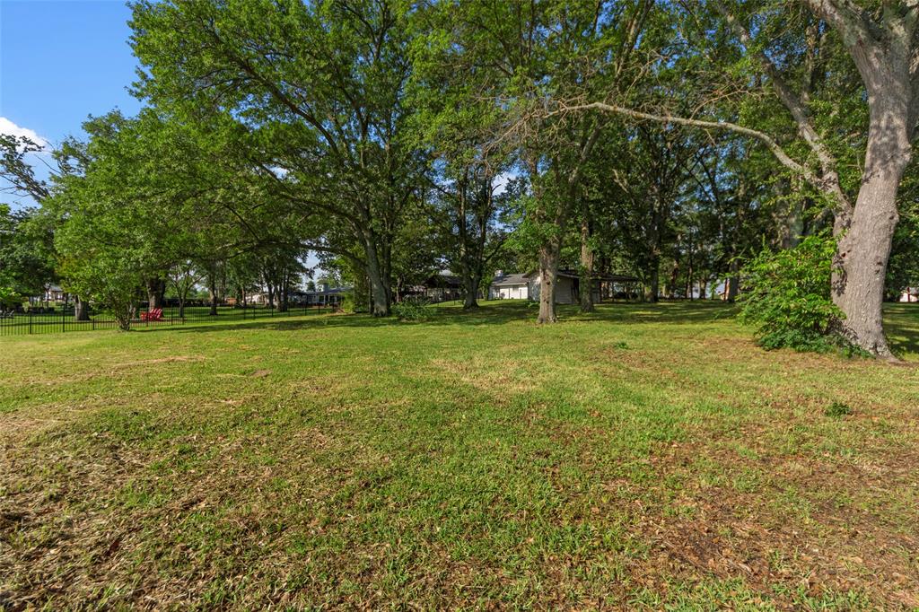 1805 Beavers Point Bonham, TX 75418 - Photo 33 of 39