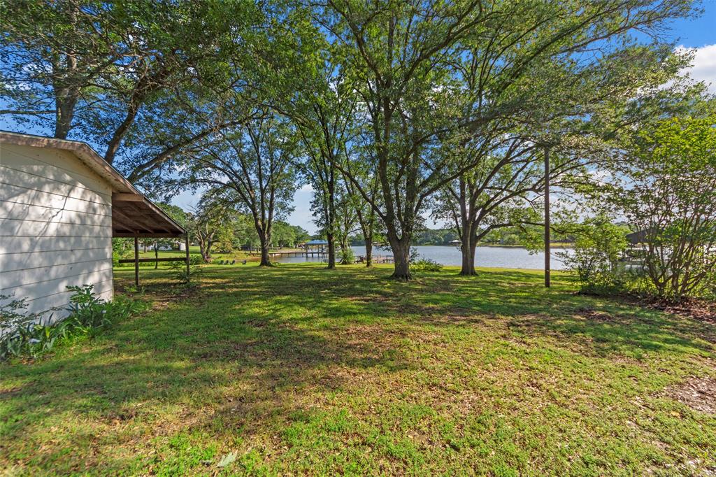 1805 Beavers Point Bonham, TX 75418 - Photo 38 of 39