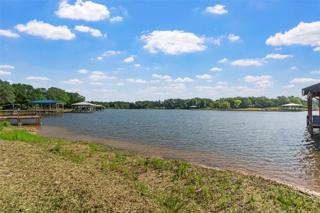 1805 Beavers Point Bonham, TX 75418 - Photo 6 of 39
