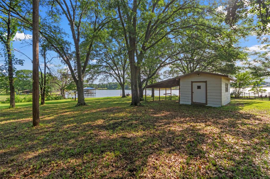 1805 Beavers Point Bonham, TX 75418 - Photo 8 of 39