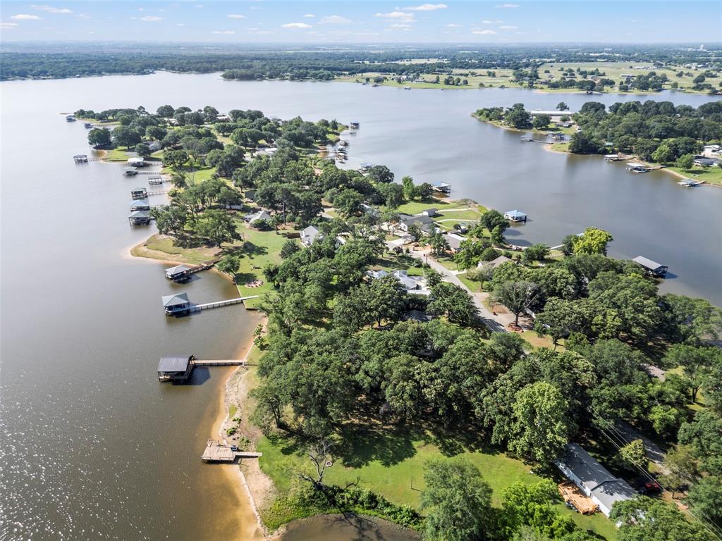 1805 Beavers Point Bonham, TX 75418 - Photo 9 of 39