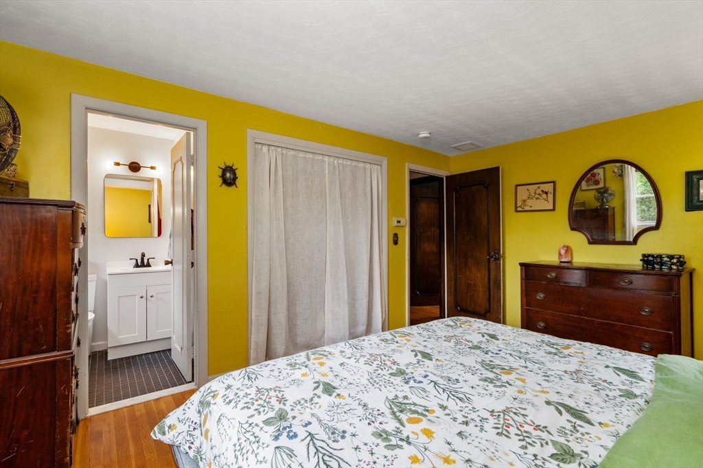 8 Birchwood Road Hudson, MA 01749 - Photo 15 of 36