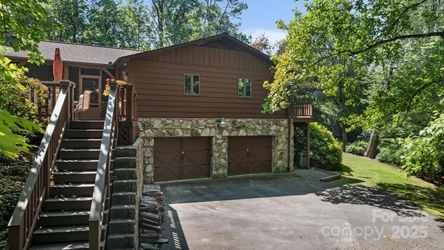 a view of a garden with plants