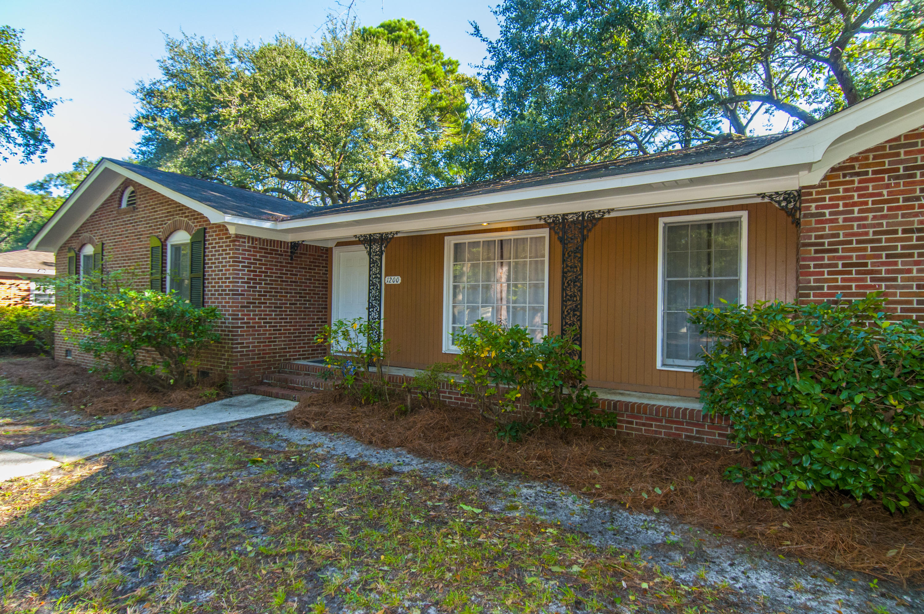 1200 Orange Branch Road Charleston, SC 29407 - Photo 2 of 19 Close up front of home