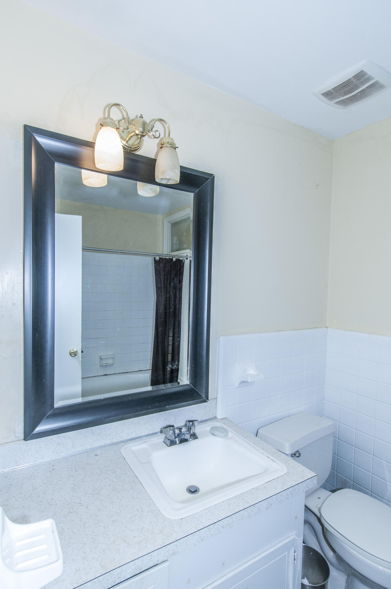 1200 Orange Branch Road Charleston, SC 29407 - Photo 17 of 19 Guest bath