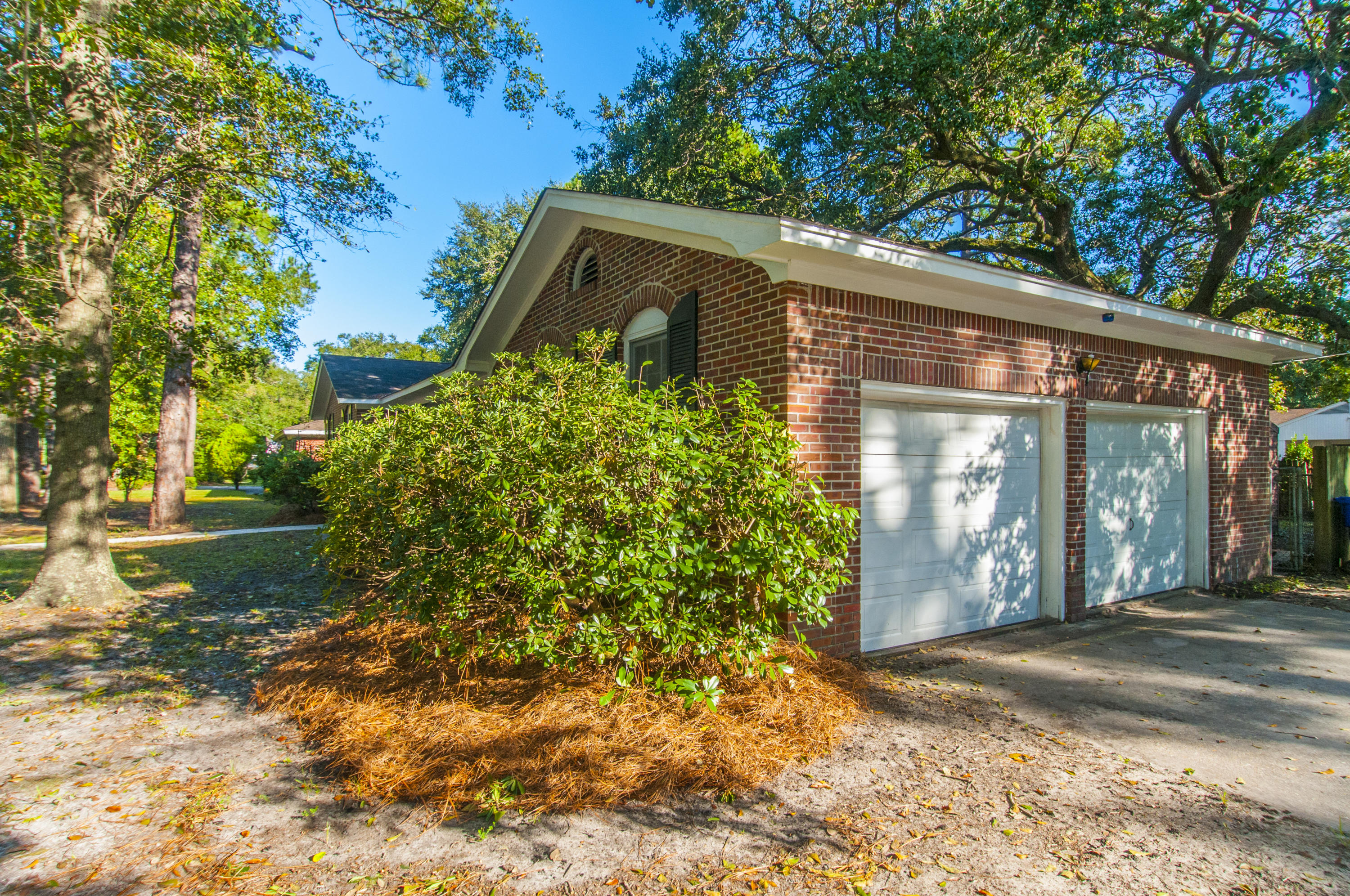 1200 Orange Branch Road Charleston, SC 29407 - Photo 3 of 19 2 car garage