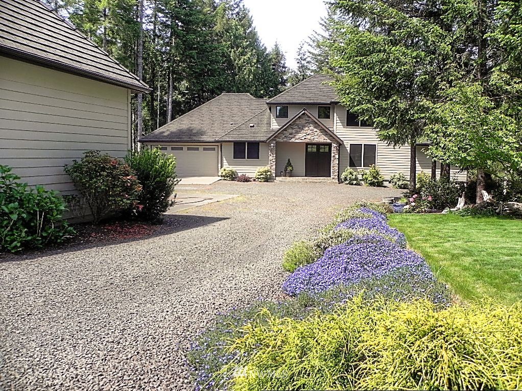 2492 East Grapeview Loop Road Grapeview, WA 98546 - Photo 1 of 25 Gallery Image 1