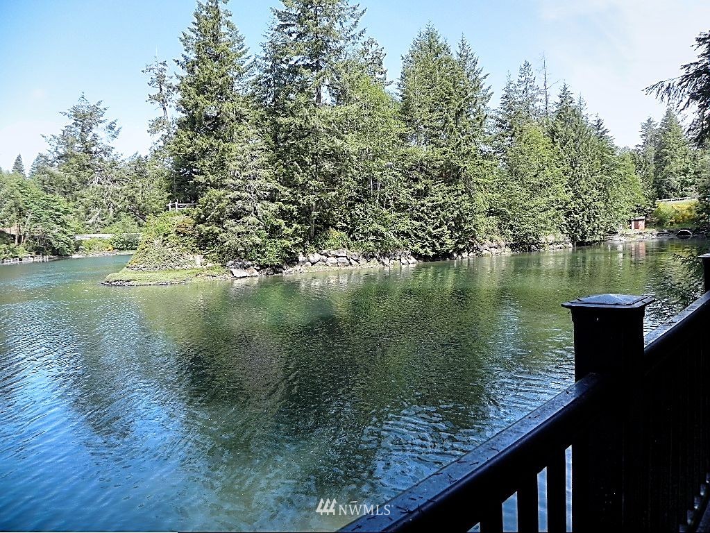 2492 East Grapeview Loop Road Grapeview, WA 98546 - Photo 3 of 25 Gallery Image 3