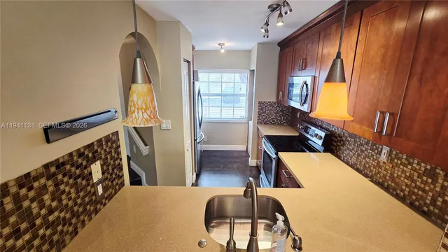 $2,275 | 14273 Southwest 121st Place, Unit 3, Miami, FL 33186