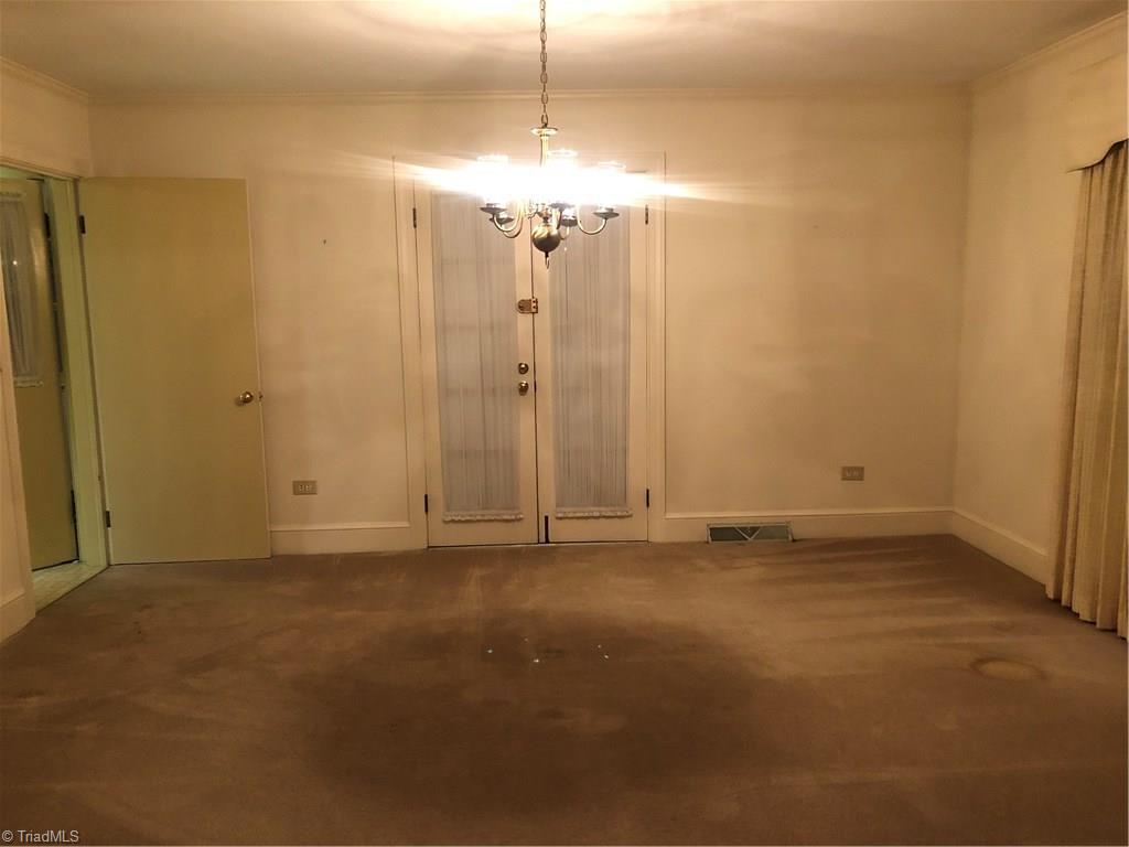 307 Robin Road Mount Airy, NC 27030 - Photo 13 of 21 Gallery Image 13
