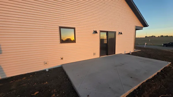 $445,000 | 325 Model, Cuba City, WI 53807