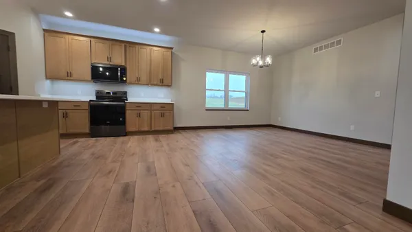 $439,999 | 325 Model, Cuba City, WI 53807