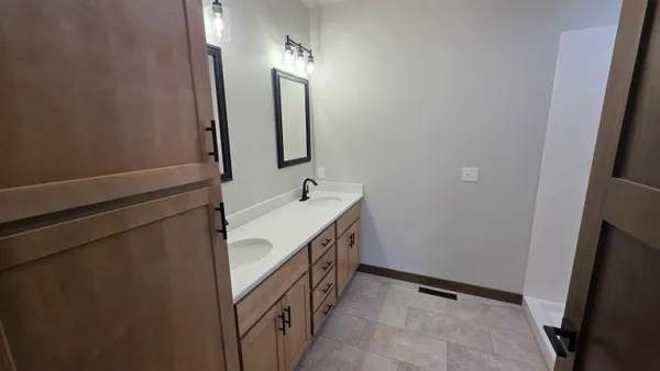 $439,999 | 325 Model, Cuba City, WI 53807