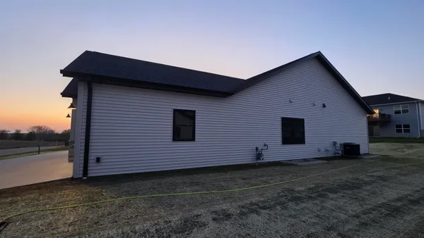 $439,999 | 325 Model, Cuba City, WI 53807