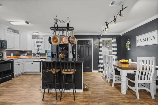 $262,000 | 202 Spring Valley, Queen City, TX 75572