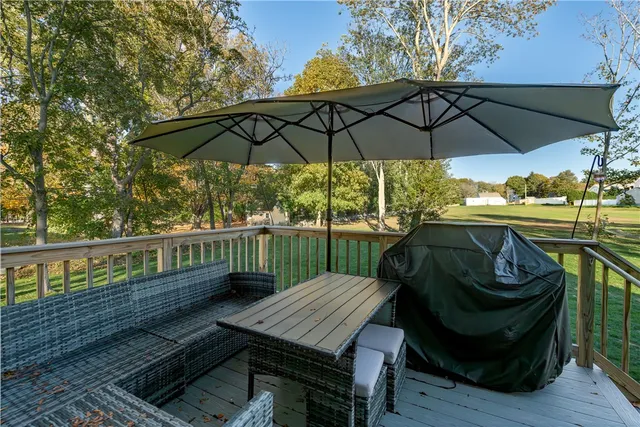 $859,000 | 51 Bristol Ferry Road, Portsmouth, RI 02871