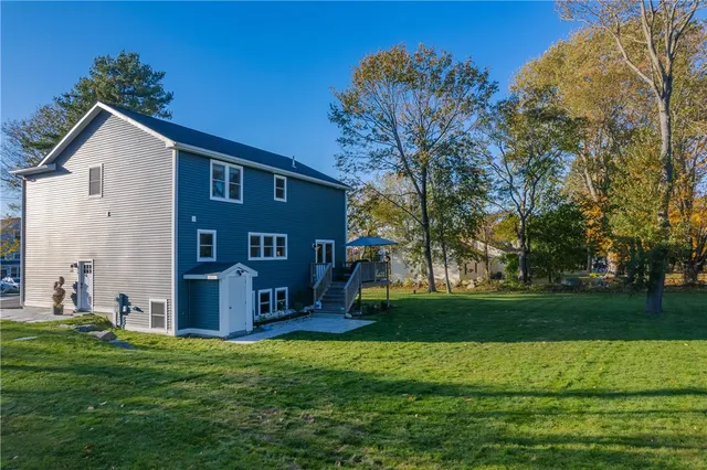 $859,000 | 51 Bristol Ferry Road, Portsmouth, RI 02871