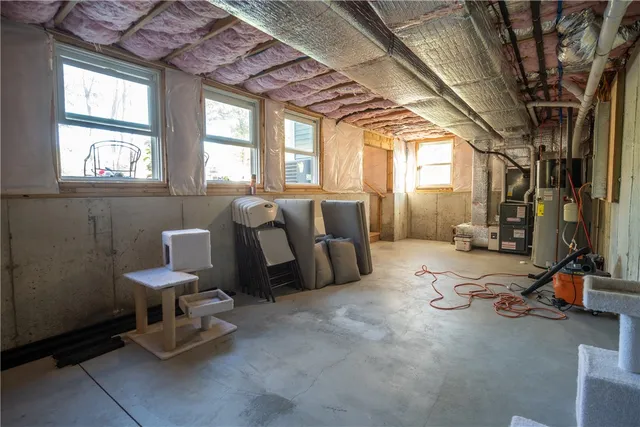 $859,000 | 51 Bristol Ferry Road, Portsmouth, RI 02871