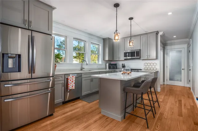 $859,000 | 51 Bristol Ferry Road, Portsmouth, RI 02871