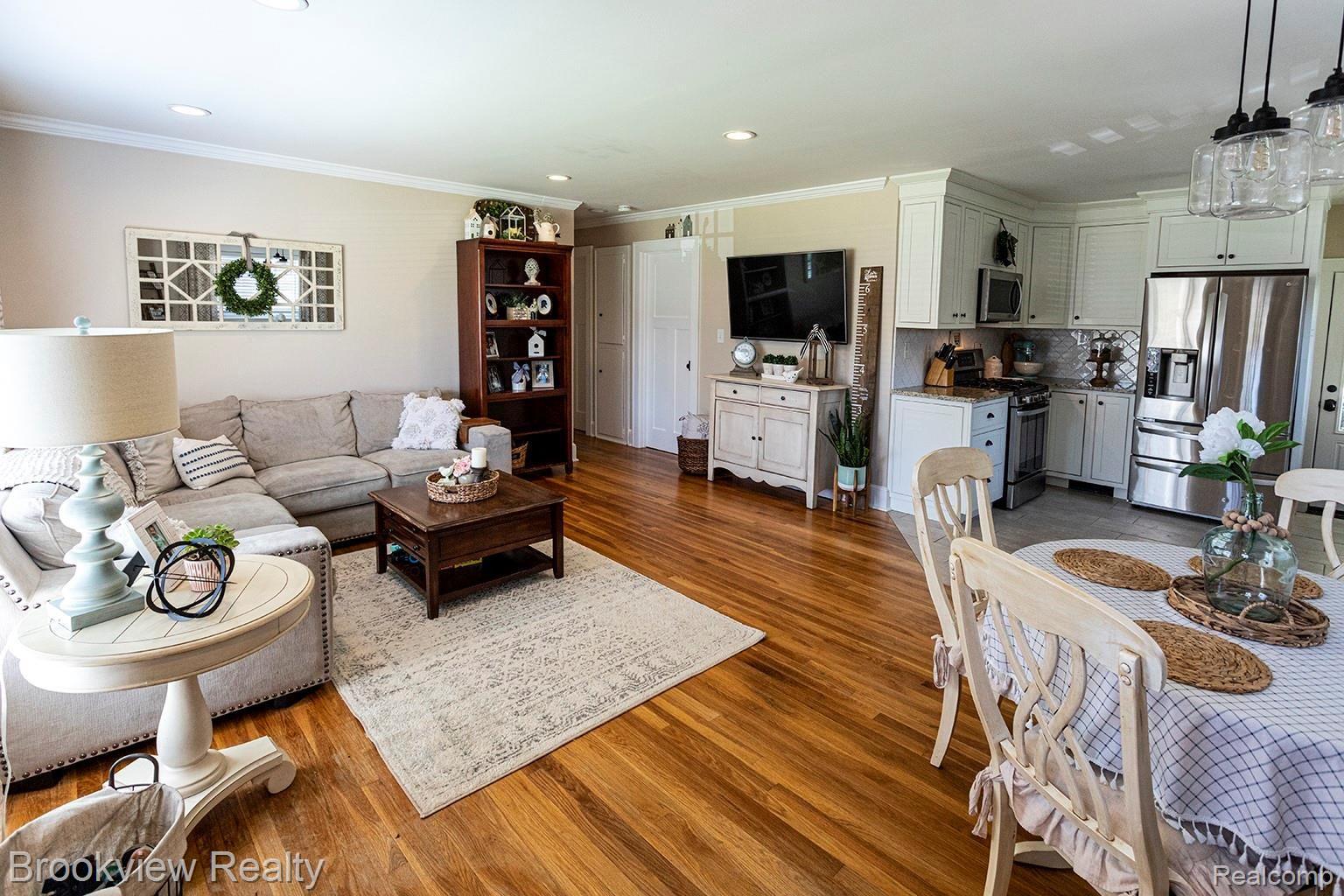 270 Winry Drive Rochester, MI 48307 - Photo 5 of 28 16.jpg