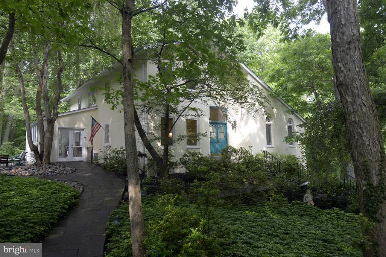 808 Towlston Road McLean, VA 22102 - Photo 13 of 13 Exterior (Front)