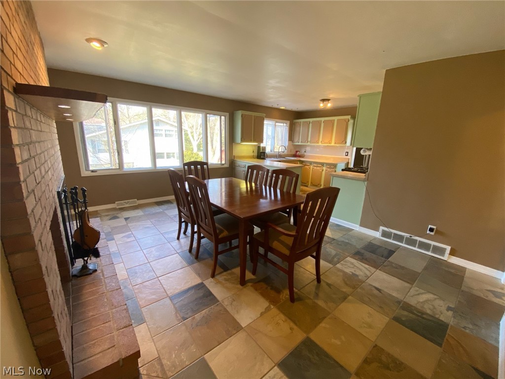 5670 Caranor Road Kent, OH 44240 - Photo 12 of 29 Gallery Image 12