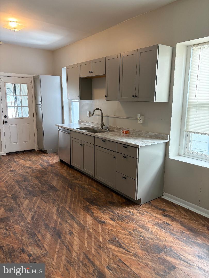917 High Street Bethlehem, PA 18018 - Photo 6 of 19 Bright and spacious kitchen area.