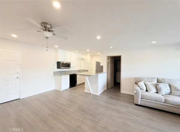 $485,000 | 2507 East 15th Street, Unit 213, Long Beach, CA 90804