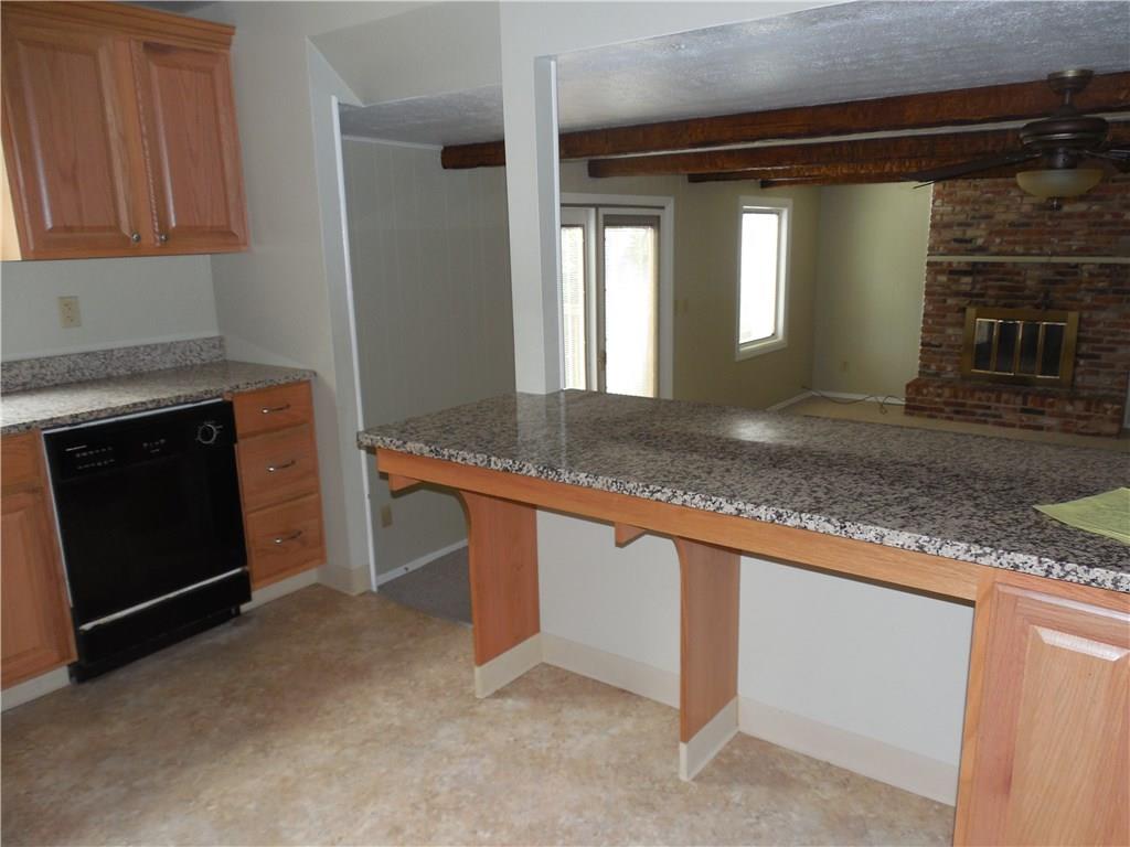 2114 Pendleton Drive Monroeville, PA 15146 - Photo 8 of 25 Breakfast Bar looking into Family room