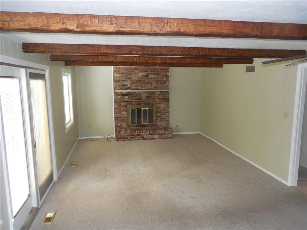 2114 Pendleton Drive Monroeville, PA 15146 - Photo 9 of 25 Family Room