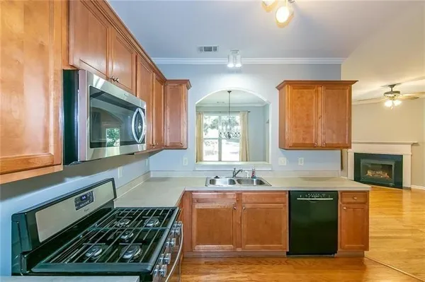 $2,100 | 127 Sunset Lane, Unit 127, Woodstock, GA 30189