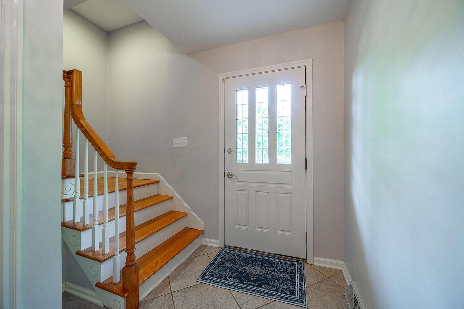 2091 Pinebrook Road Columbus, OH 43220 - Photo 6 of 72 2091 Pinebrook Road-25