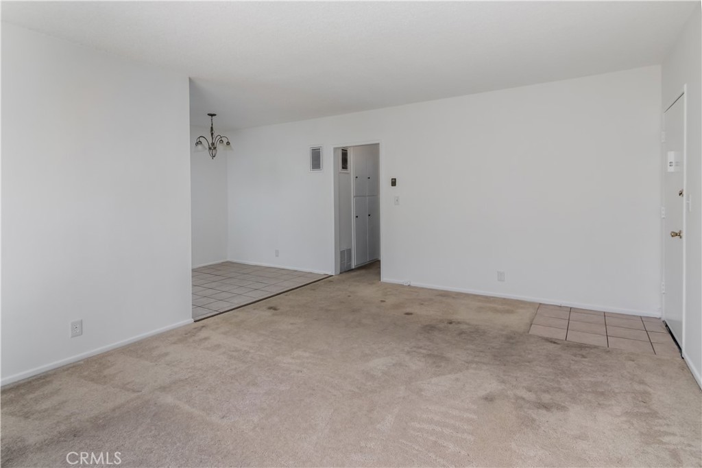 3662 Keystone Avenue, Unit 7 Los Angeles, CA 90034 - Photo 5 of 14 a view of an empty room