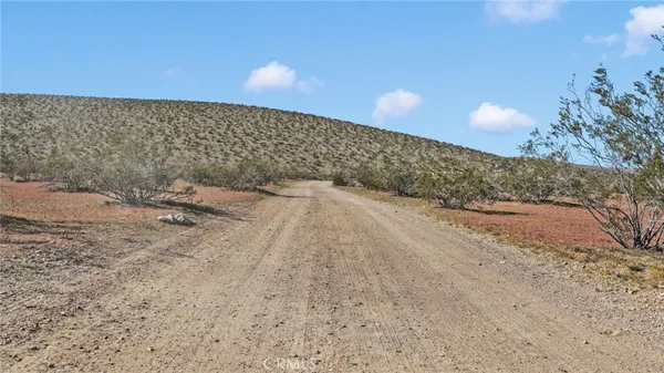 $9,999 | 12 Off Highway, Lucerne Valley, CA 92356