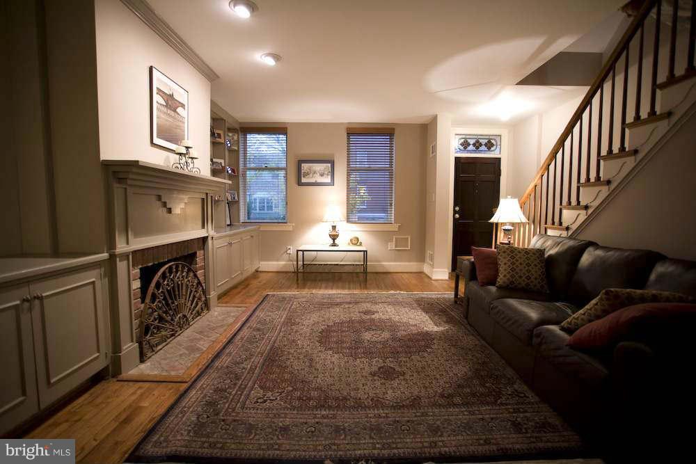 423 4th Street Southeast Washington, DC 20003 - Photo 5 of 6 Interior (General)