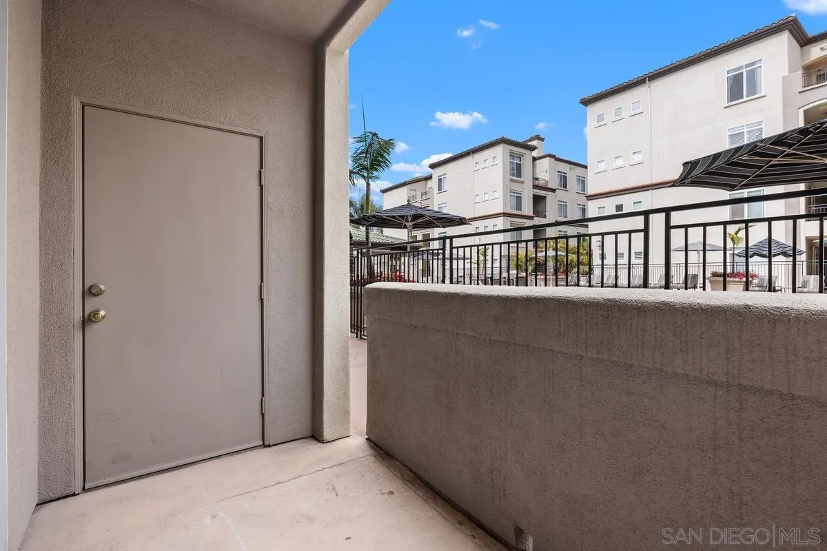 9263 Regents Road, Unit B108 La Jolla, CA 92037 - Photo 28 of 48