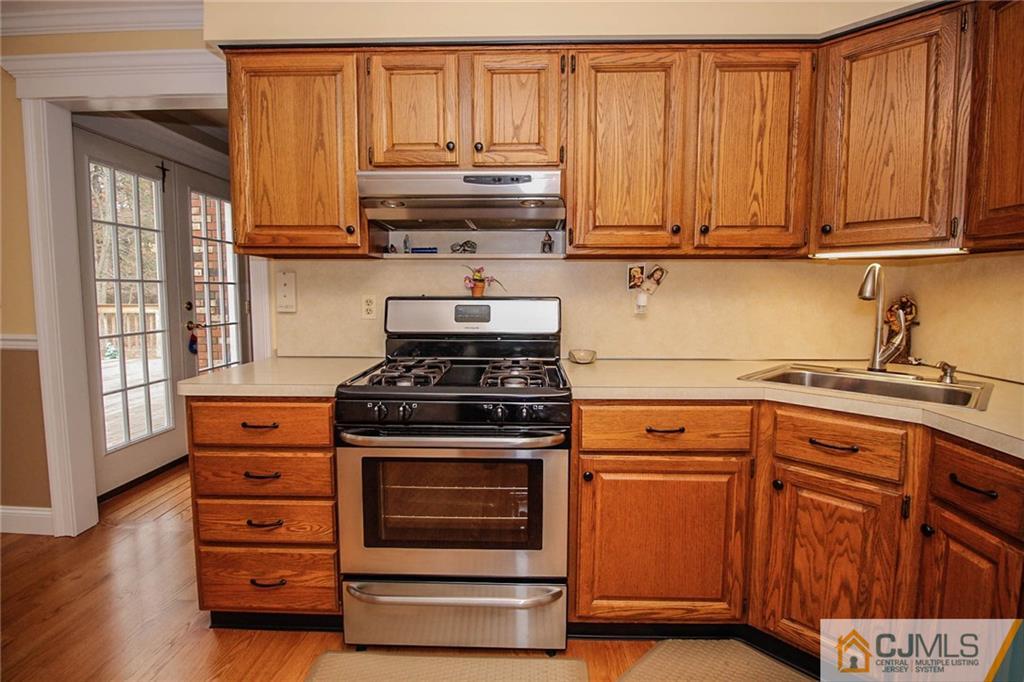 208 Old Forge Road Monroe Township, NJ 08831 - Photo 5 of 25 Gallery Image 5