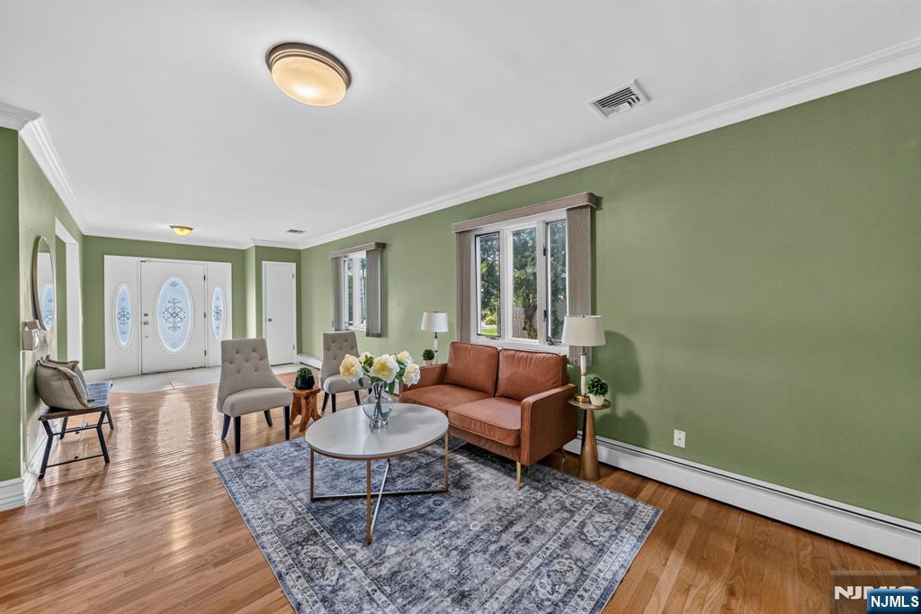 163 Oldham Road Wayne, NJ 07470 - Photo 6 of 50 Gallery Image 6
