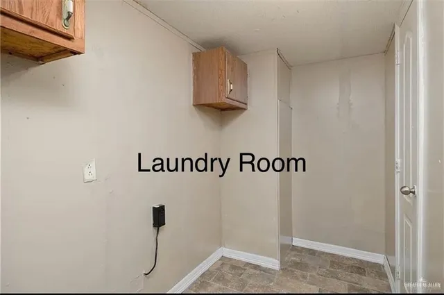 a view of a pathway with a yard