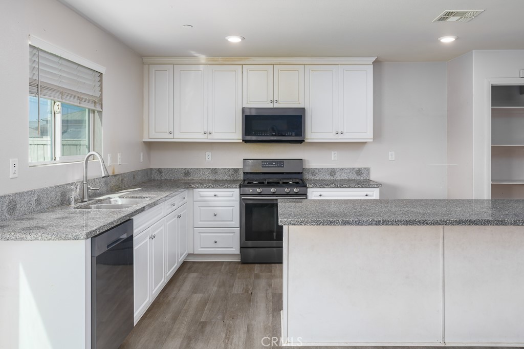 3606 East E Avenue Lancaster, CA 93535 - Photo 9 of 28