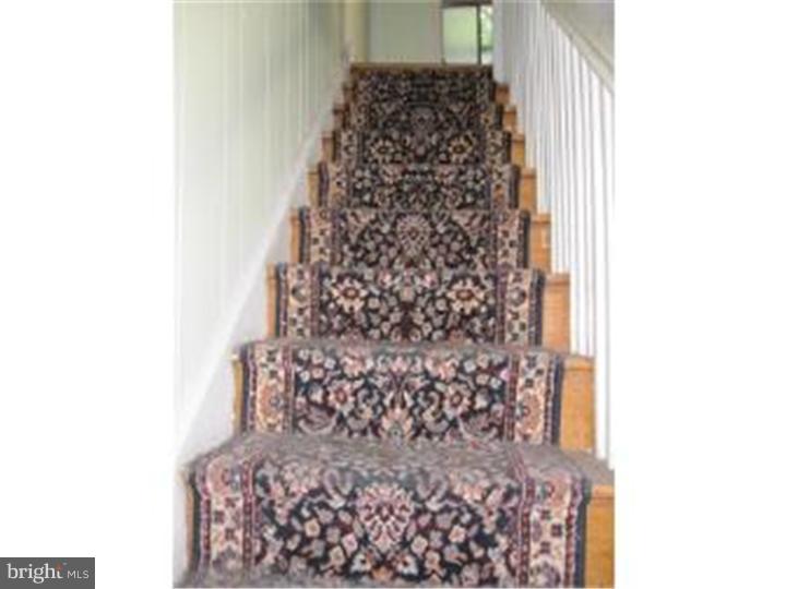 830 Rundale Avenue Lansdowne, PA 19050 - Photo 13 of 15 Hallway
