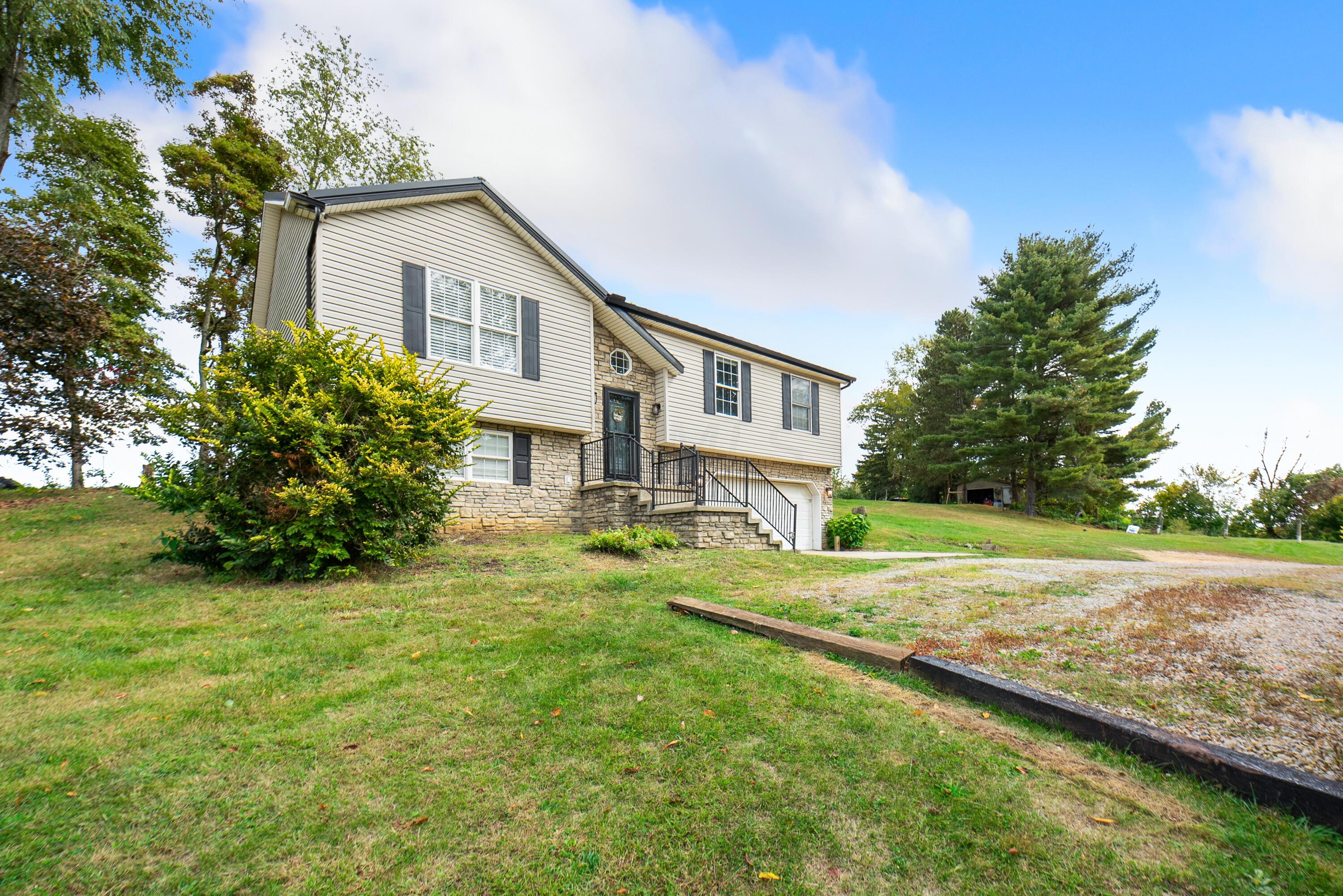 3050 Meister Road Southwest Lancaster, OH 43130 - Photo 26 of 41 Front