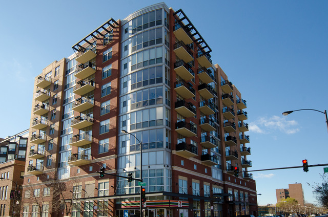1201 West Adams Street, Unit 905 Chicago, IL 60607 - Photo 1 of 19 front view of a building