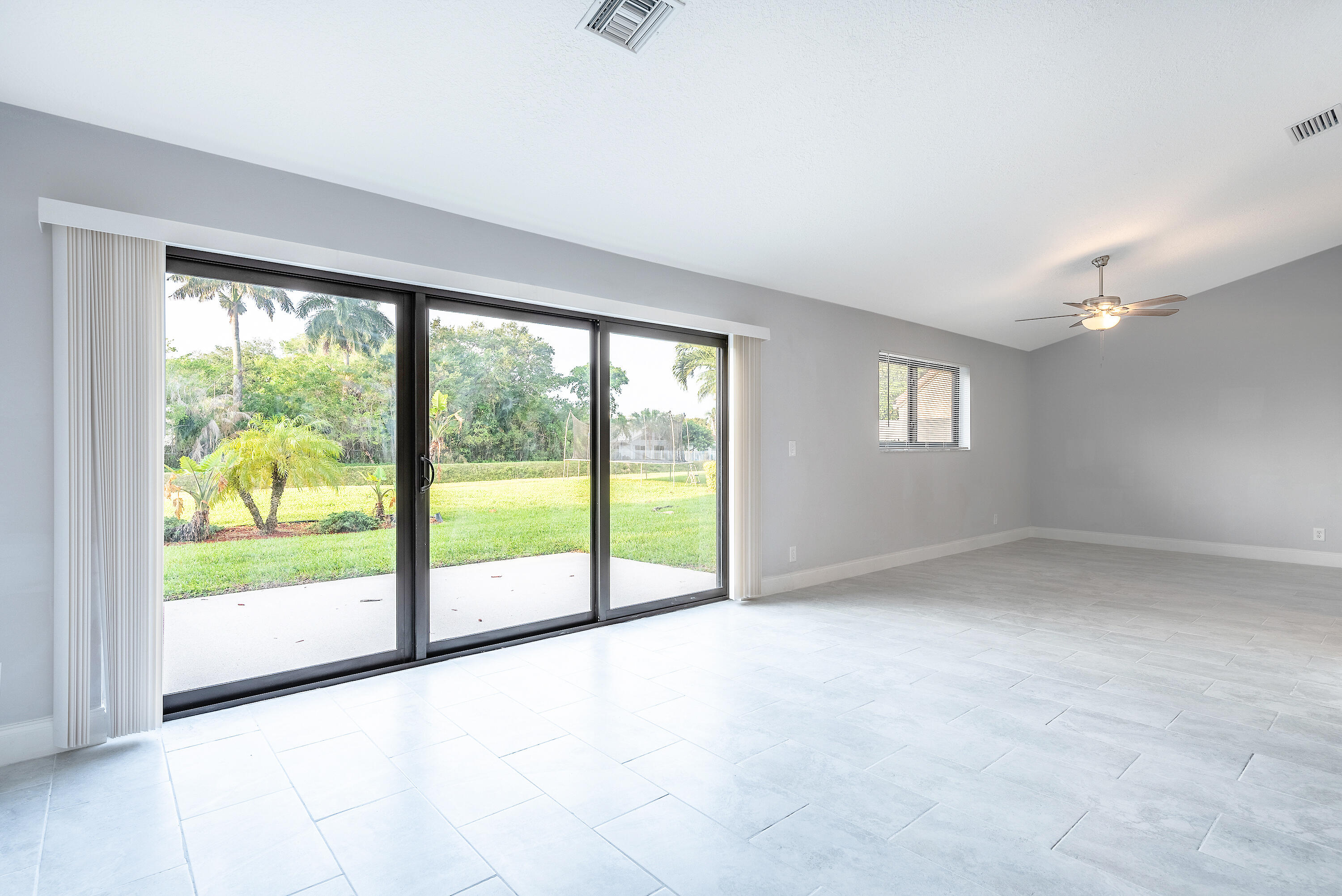 6260 Vía Tierra Boca Raton, FL 33433 - Photo 17 of 39 6260ViaTierra#3-12