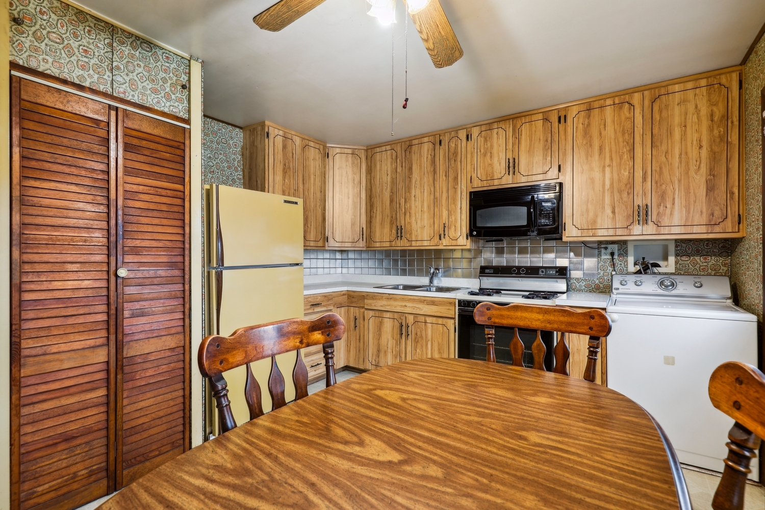 509 Kenyon Avenue Romeoville, IL 60446 - Photo 5 of 14 Gallery Image 5