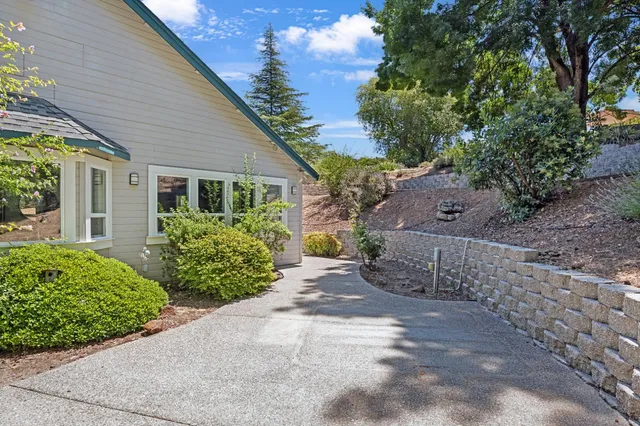 $1,400,000 | 2401 Sanford Drive, Rescue, CA 95672