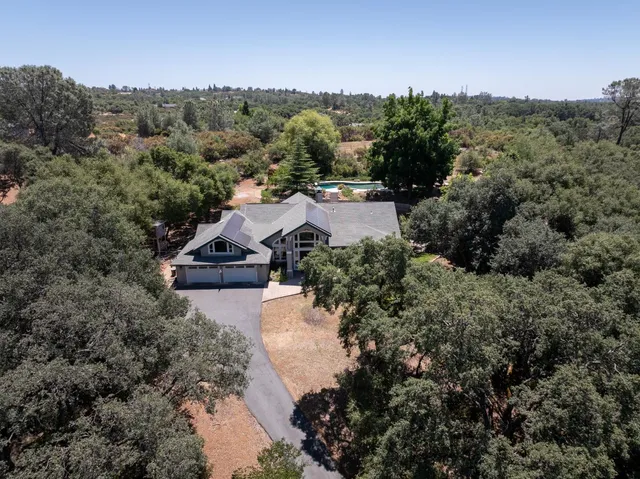 $1,400,000 | 2401 Sanford Drive, Rescue, CA 95672