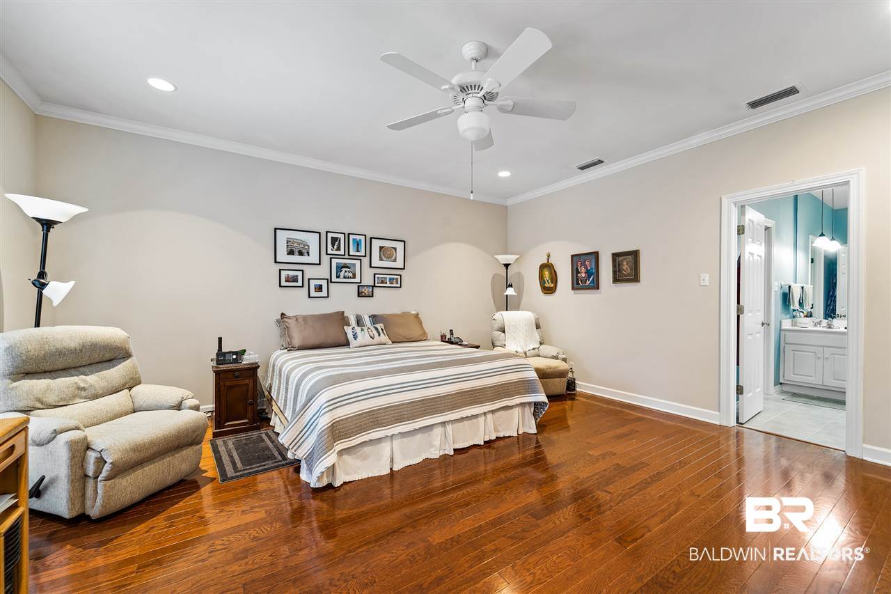 516 Ridgewood Drive Daphne, AL 36526 - Photo 14 of 38 Master Bedroom
