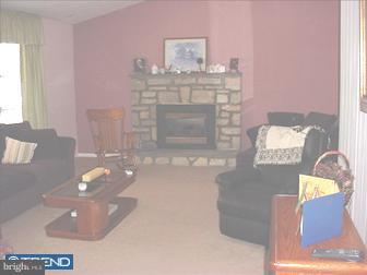 2002 Hemlock Road Norristown, PA 19403 - Photo 2 of 5 Living Room